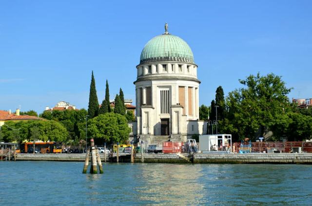Venedig - Lido di Venezia - Kirchen